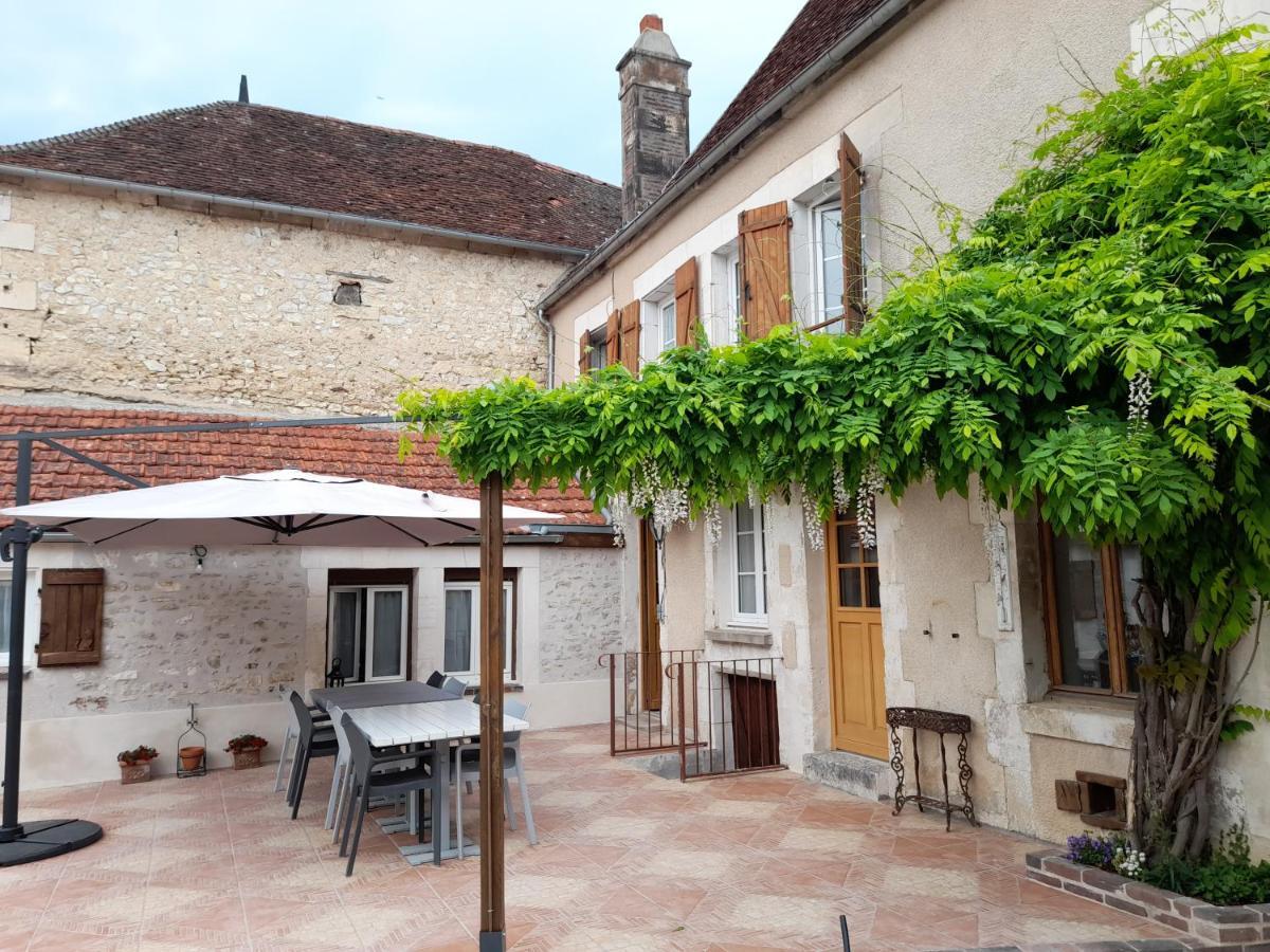 Aux Sources De Ouanne Bed and Breakfast Exteriör bild