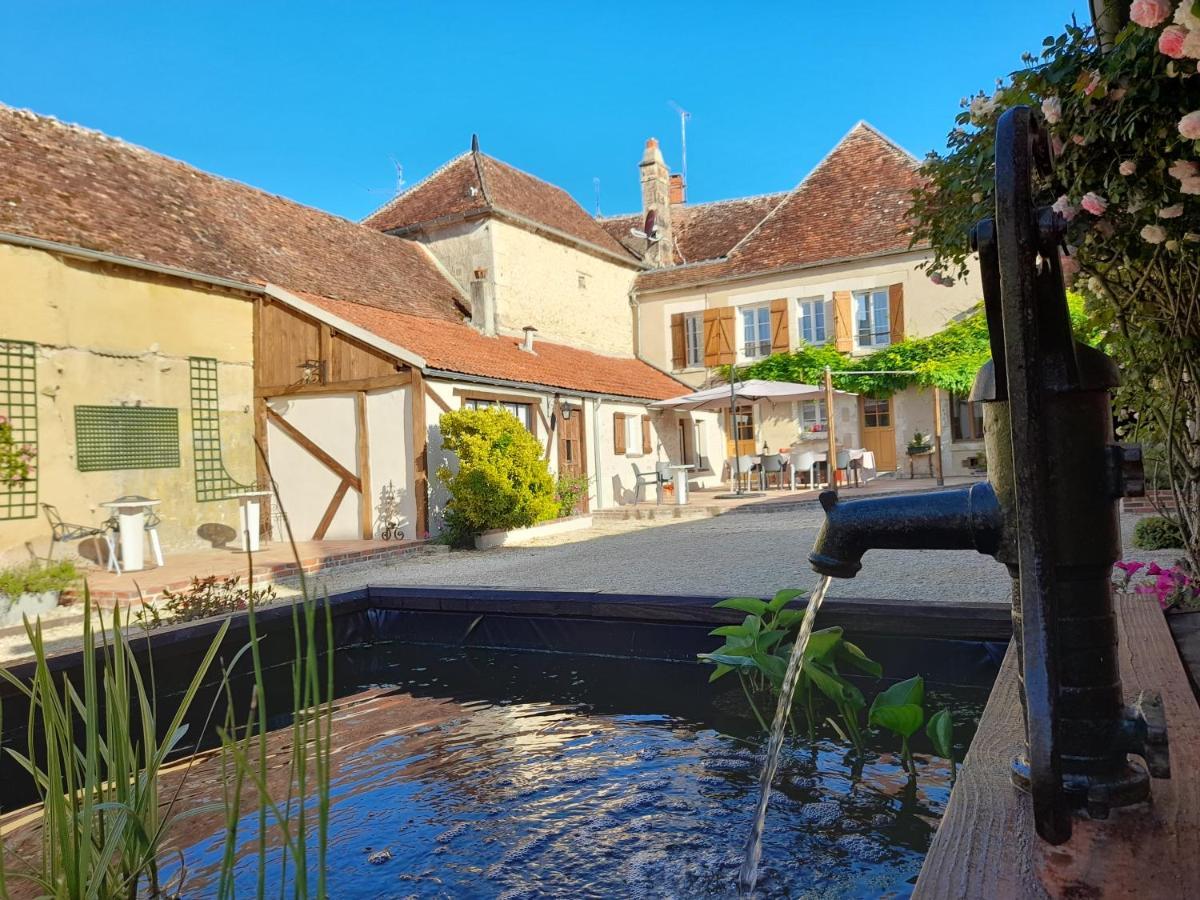 Aux Sources De Ouanne Bed and Breakfast Exteriör bild