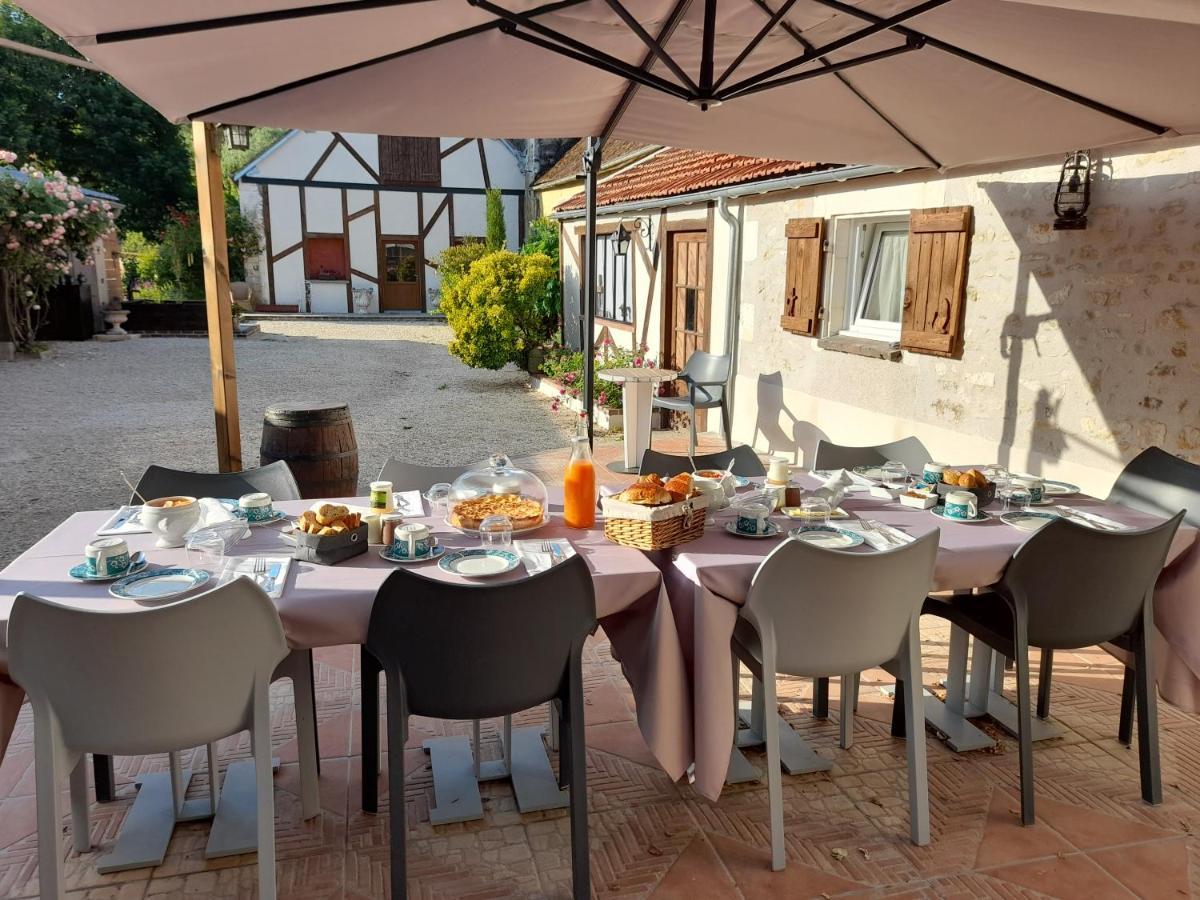 Aux Sources De Ouanne Bed and Breakfast Exteriör bild