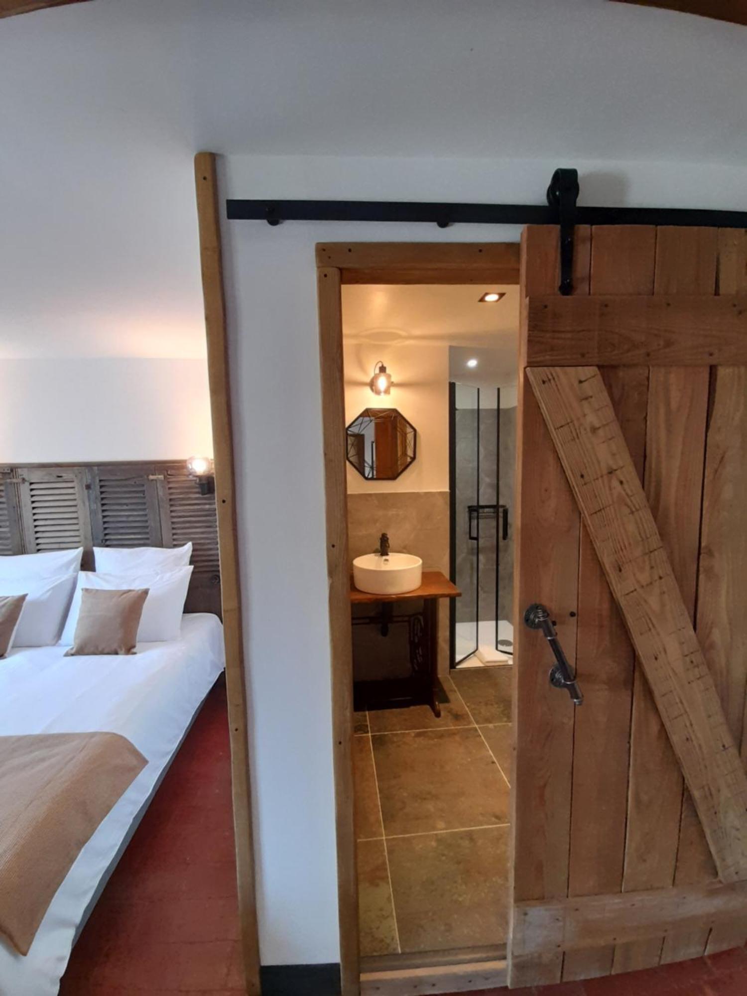 Aux Sources De Ouanne Bed and Breakfast Rum bild
